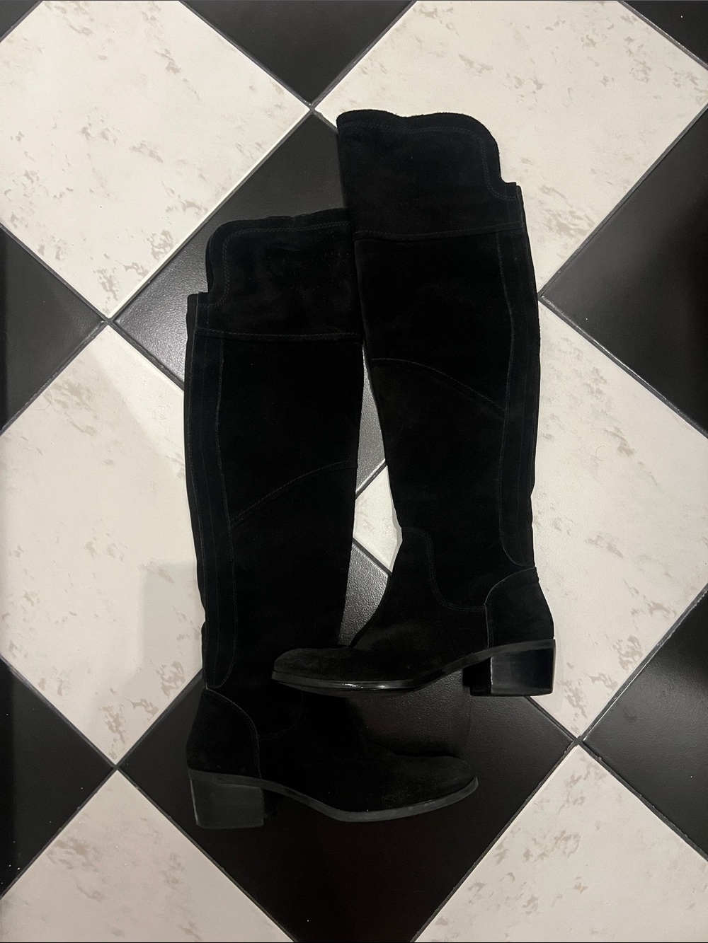Women's Black Knee-High Suede Boots